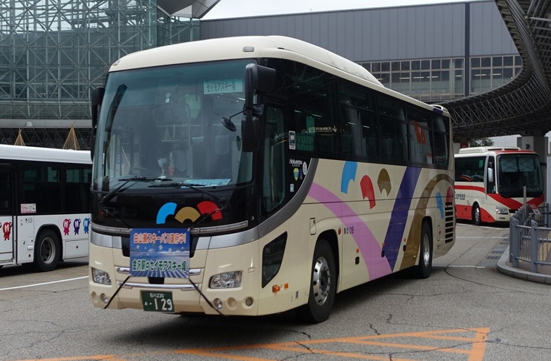 ゲレンデ直行バス